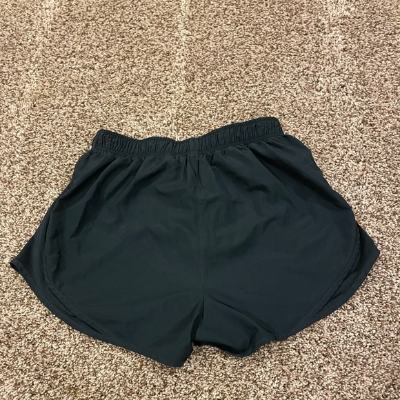 Solid black womens Nike running shorts - Picture 2 of 3